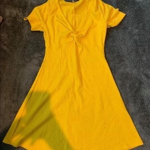 YELLOW DRESS🌻